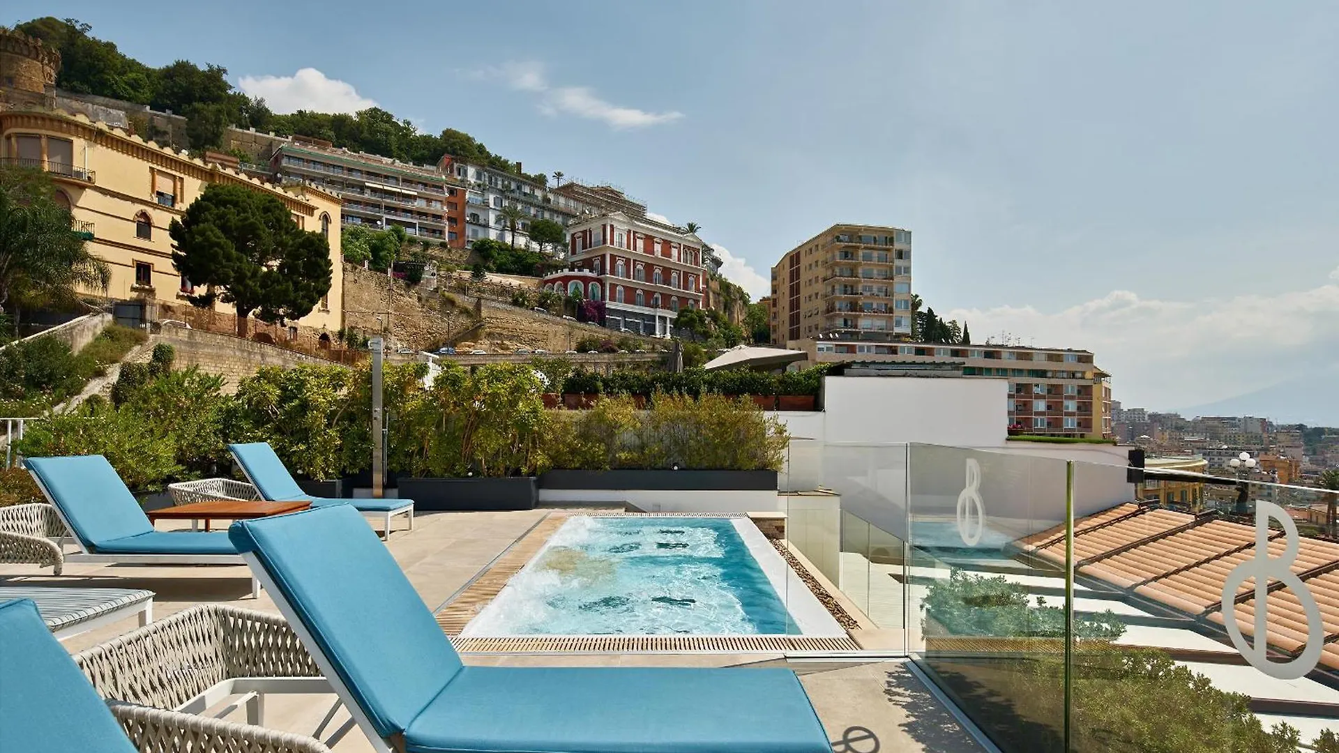 *****  De Bonart Naples, Curio Collection By Hilton Hotel Italien